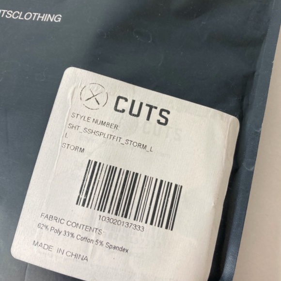 Cuts Clothing Men's Split Hem Crew Neck Button T-Shirt - L - New In Pack - Picture 3 of 8
